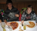 asvg-weihnachtsfeier-u-10-und-c-jugend-pizzeria-2000-21-12-12-010_r
