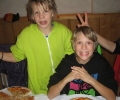 asvg-weihnachtsfeier-u-10-und-c-jugend-pizzeria-2000-21-12-12-011_r